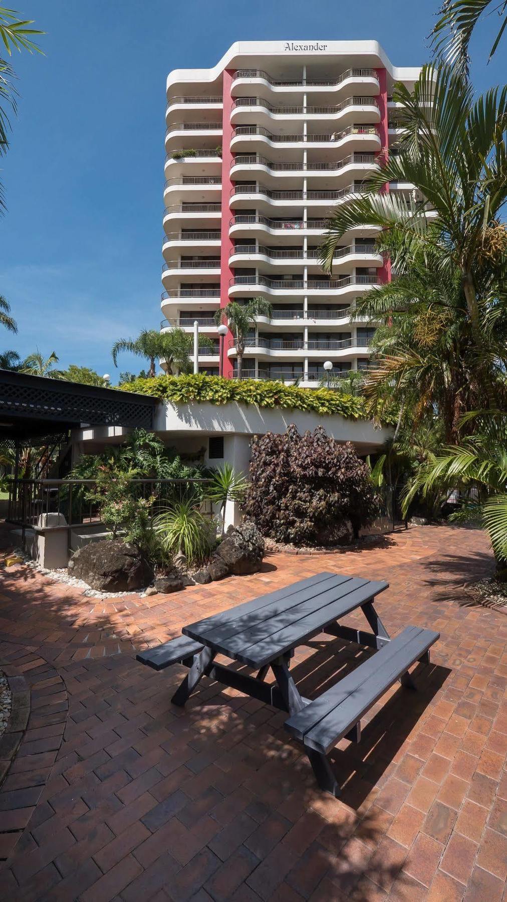 Alexander Holiday Apartments Gold Coast Exterior foto
